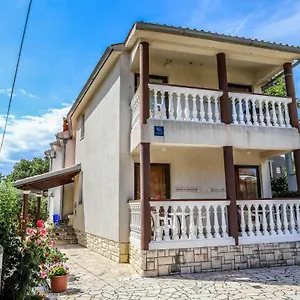  Apartment Riviera Goran